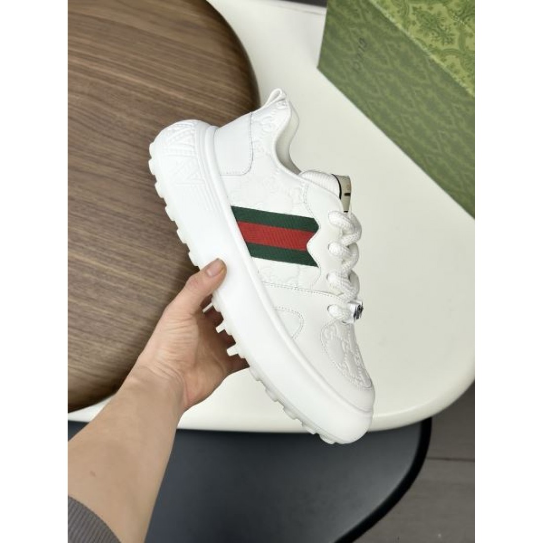 ラグジュアリー 王道 GUCCI グッチ スーパーコピー カジュアルシューズ 上品 人気