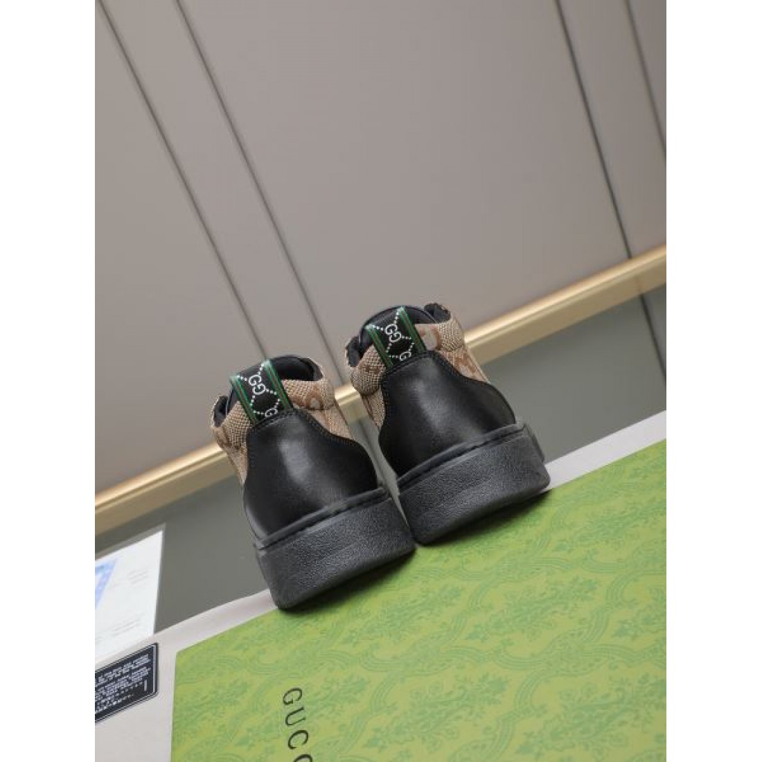 上品 高級感 GUCCI グッチ スーパーコピー カジュアルシューズ 洗練 定番