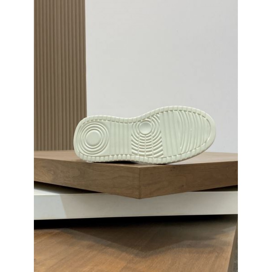 スタイリッシュ 高品質 GIVENCHY ジバンシィ スーパーコピー カジュアルシューズ クール 印象的