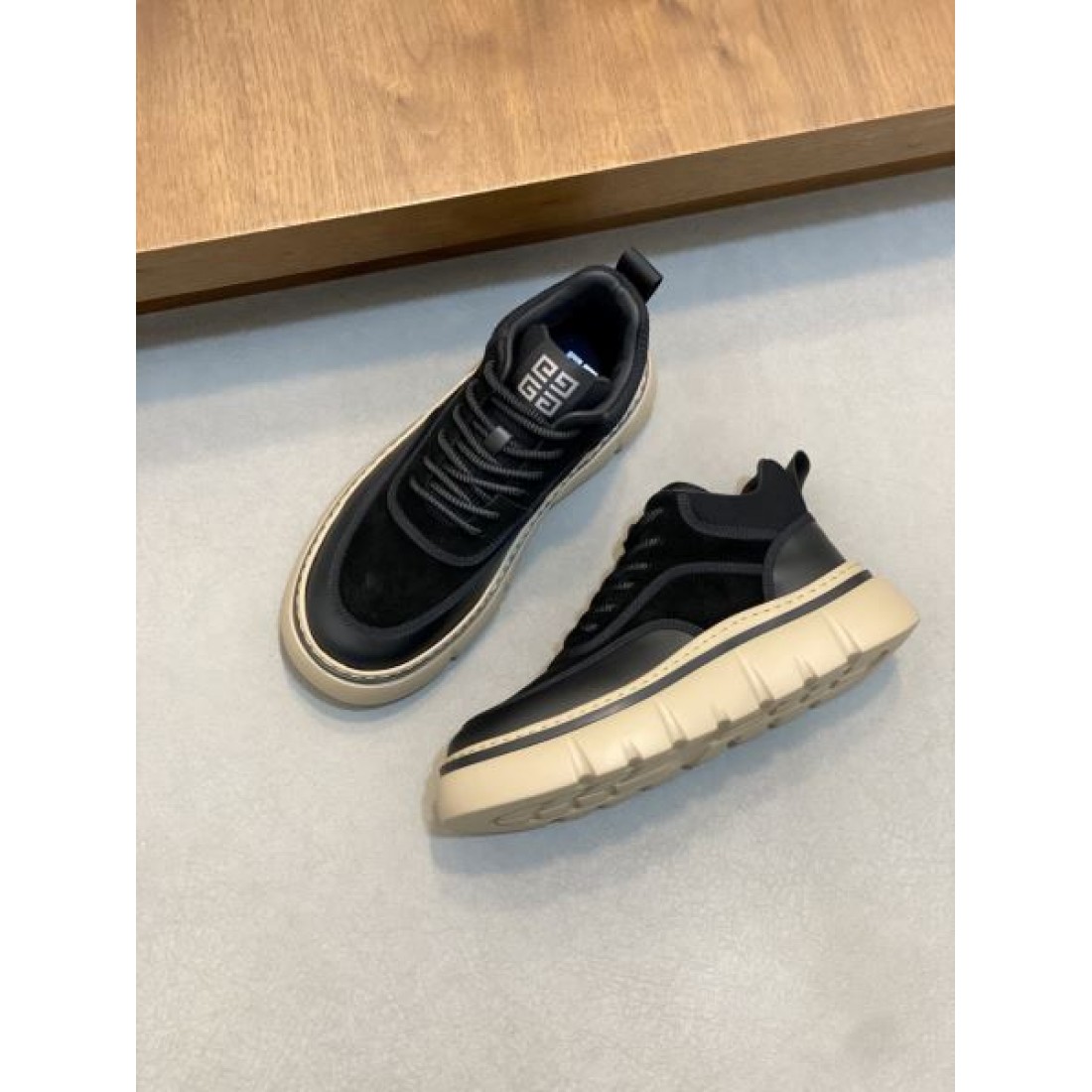 モダン 洗練 GIVENCHY ジバンシィ スーパーコピー カジュアルシューズ 都会的 上品