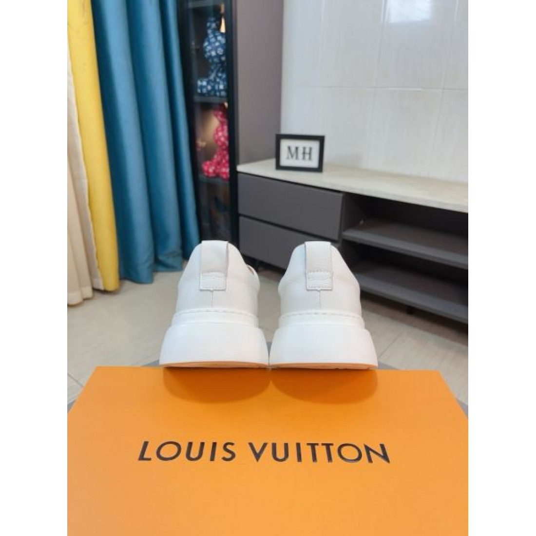 ラグジュアリー 定番 LOUIS VUITTON ルイヴィトン コピー カジュアルシューズ 上品