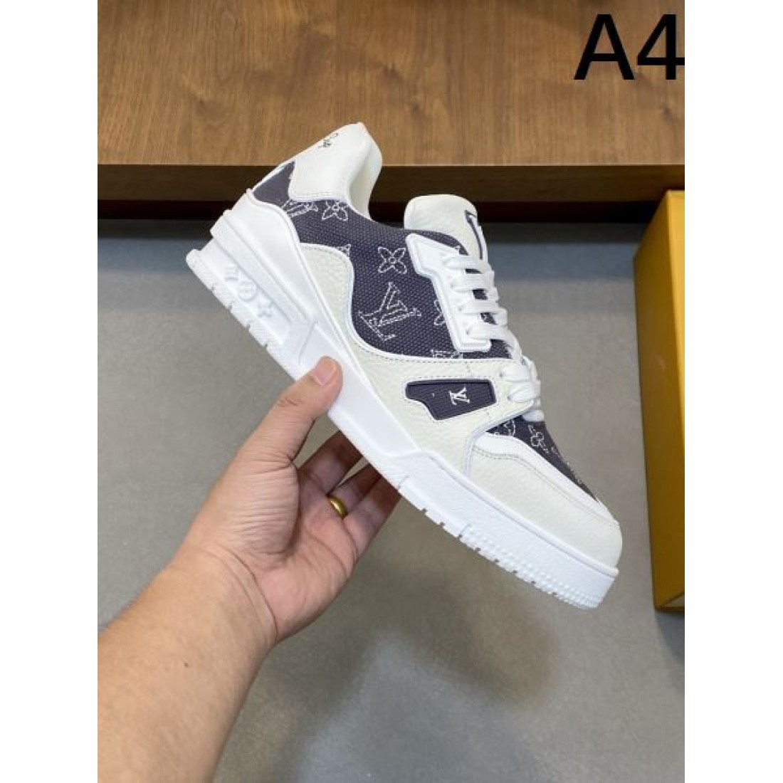 クラシック 高級感 LOUIS VUITTON ルイヴィトン コピー カジュアルシューズ 気品 