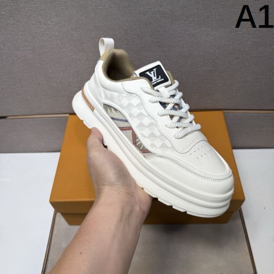 シンプル 上質 LOUIS VUITTON ルイヴィトン コピー カジュアルシューズ 落ち着き