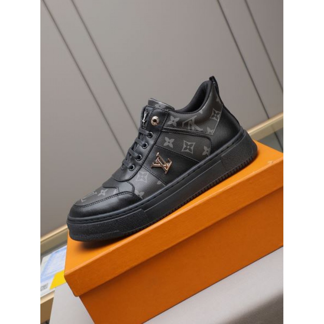 定番 高級 LOUIS VUITTON ルイヴィトン コピー カジュアルシューズ 安定感 洗練