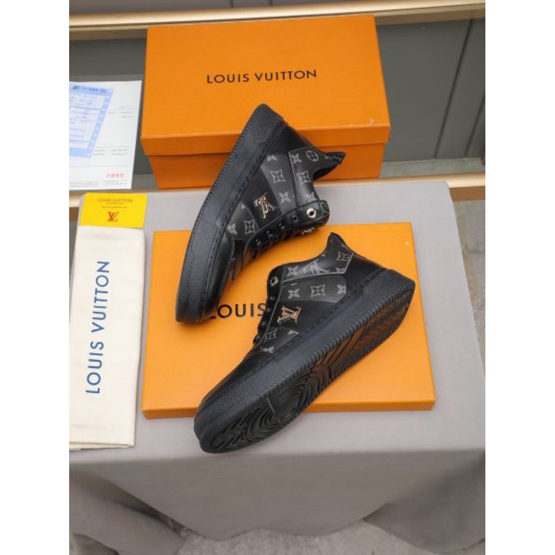 定番 高級 LOUIS VUITTON ルイヴィトン コピー カジュアルシューズ 安定感 洗練