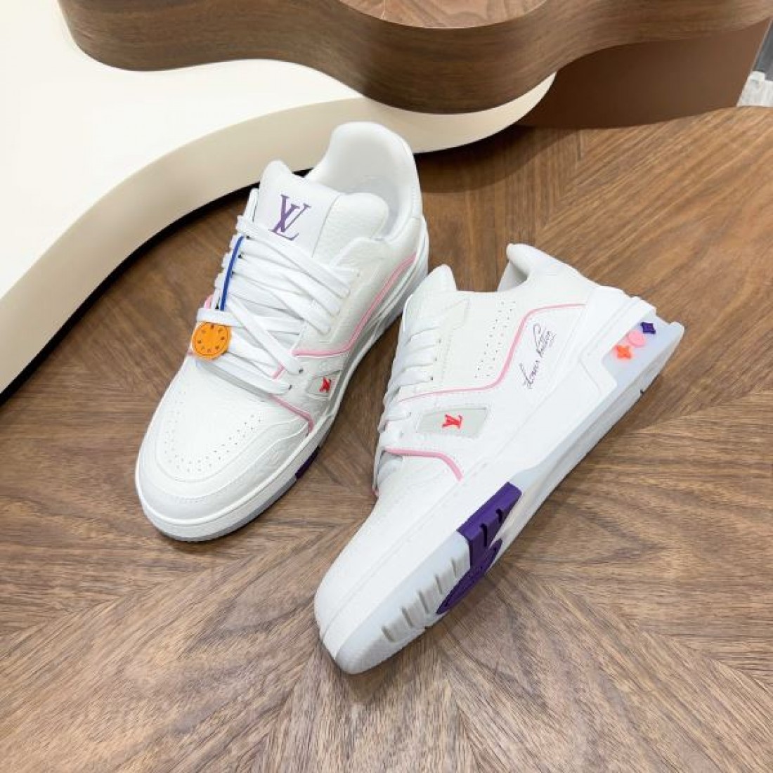 ラグジュアリー 王道 LOUIS VUITTON ルイヴィトン コピー カジュアルシューズ 上品