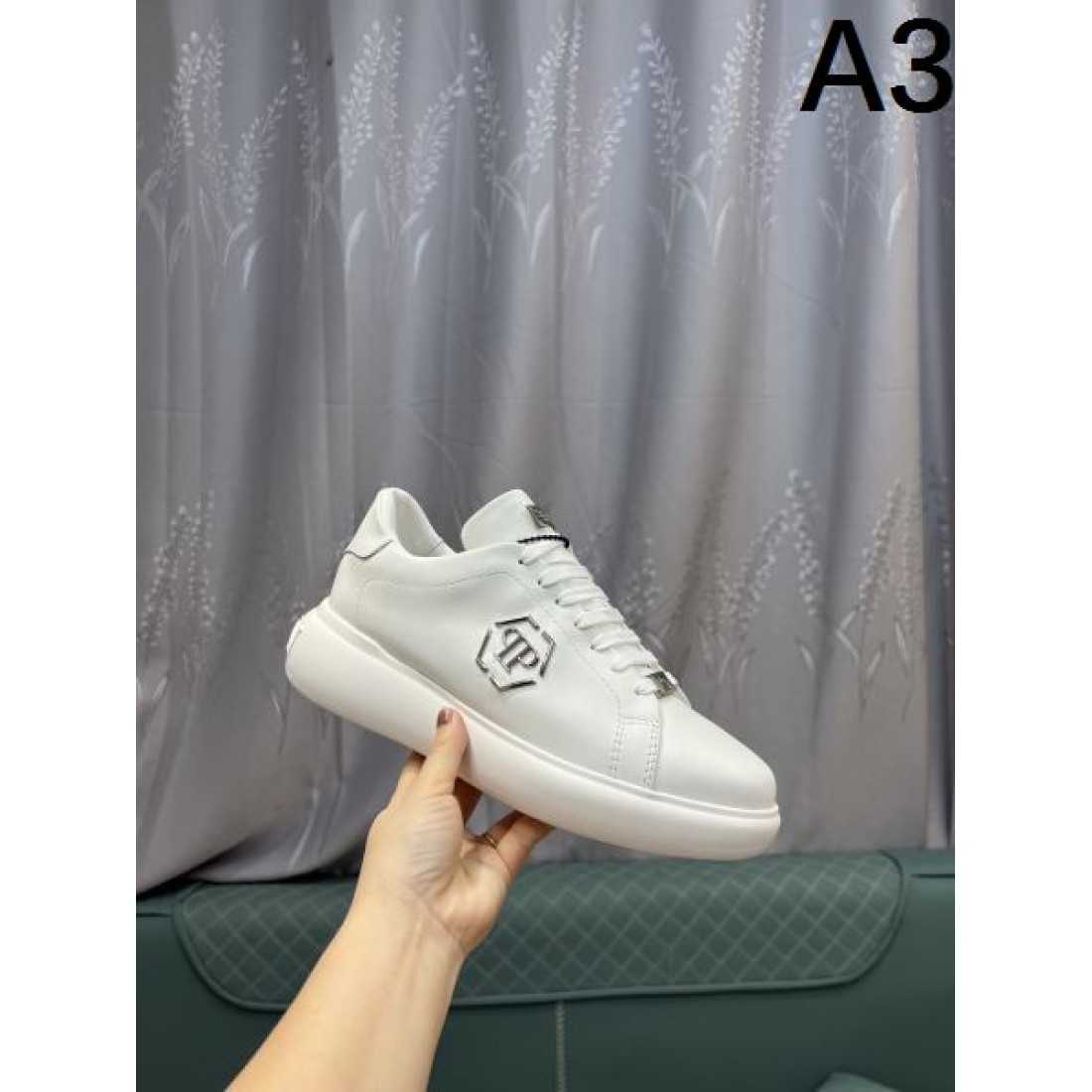 ラグジュアリー 個性的 PHILIPP PLEIN フィリッププレイン コピー カジュアルシューズ 存在感