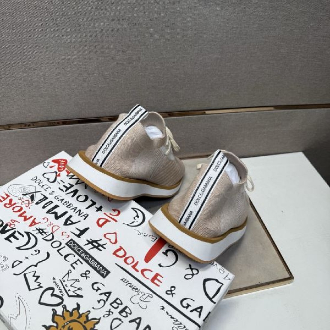  ラグジュアリー 高級感 DOLCE＆GABBANA ドルチェ＆ガッバーナ コピースニーカー 