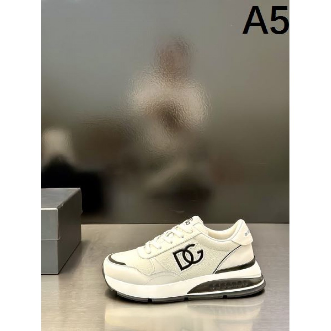  モダン 高級感 DOLCE＆GABBANA ドルチェ＆ガッバーナ コピー スニーカー 存在感 洗練