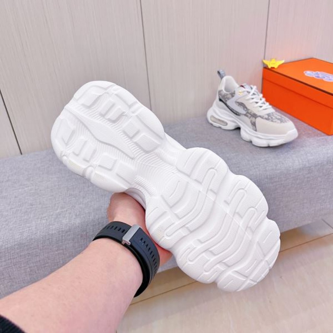 上品 定番 DIOR ディオール コピー スニーカー 高級感 安定感