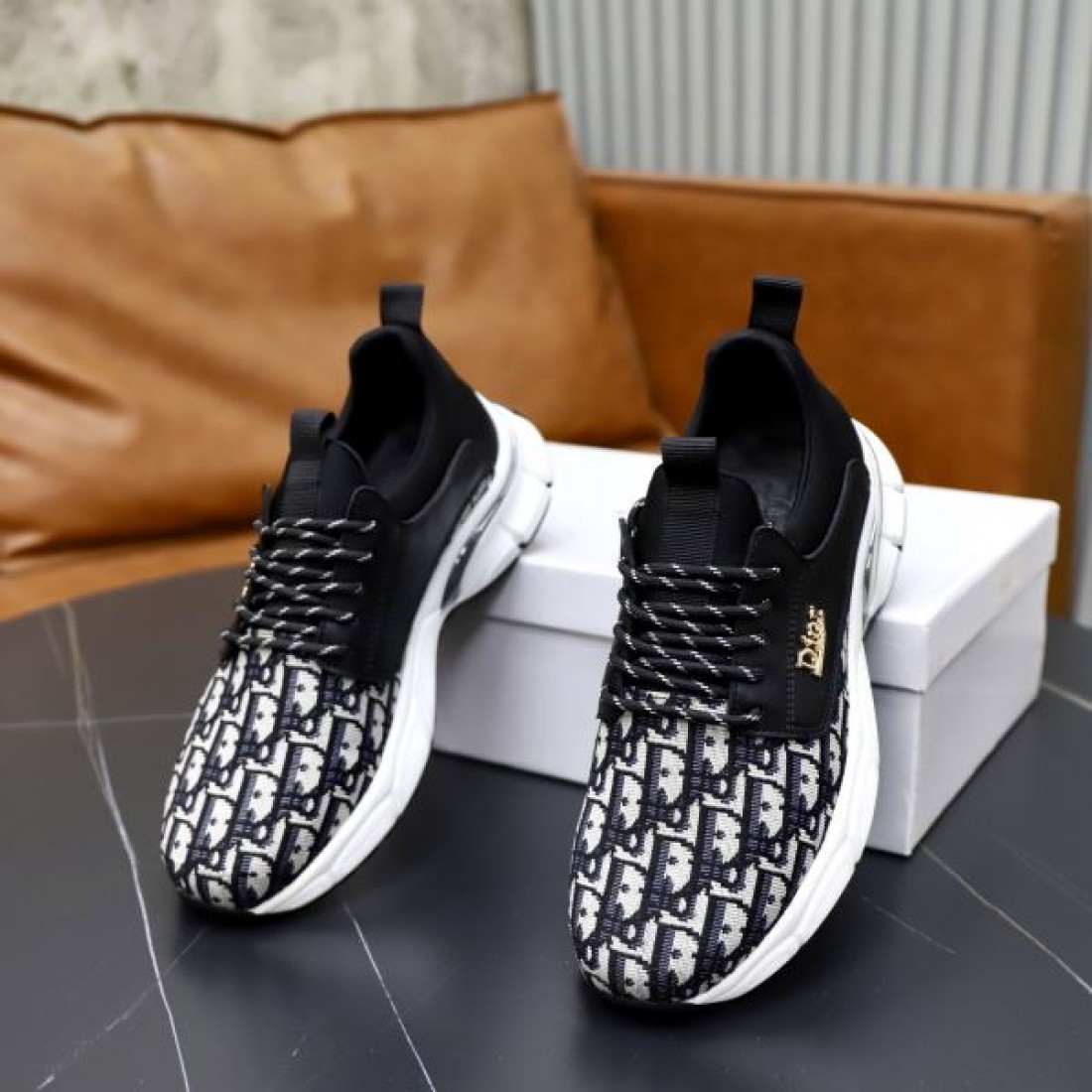 エレガント 高級感 DIOR ディオール コピー スニーカー 洗練 上品