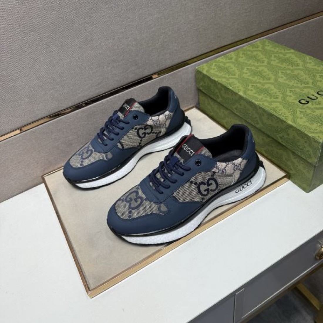  シンプル 高品質 GUCCI グッチ コピー スニーカー 上品 落ち着き