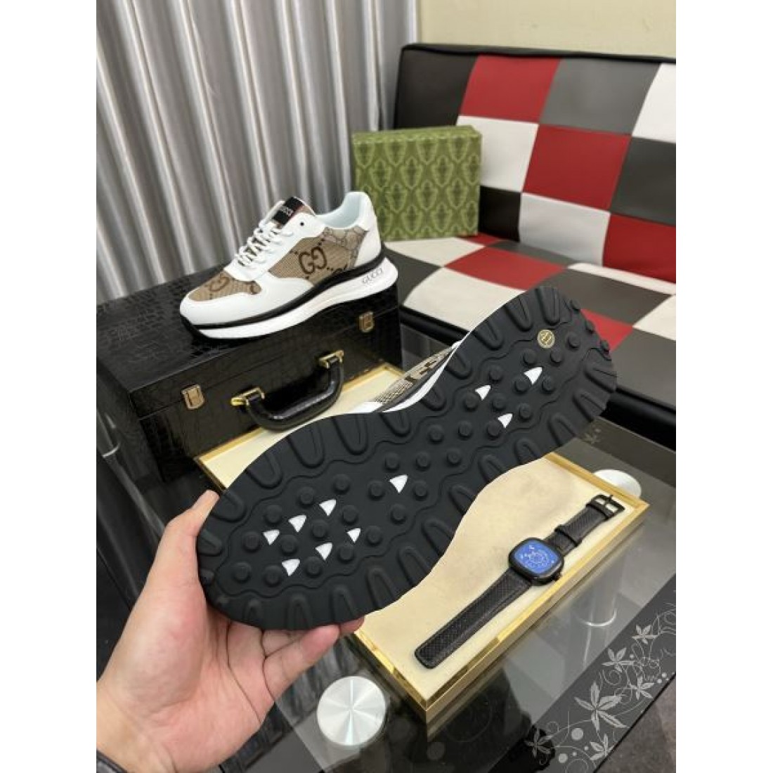 エレガント 上質 GUCCI グッチ コピー スニーカー 大人向け 人気