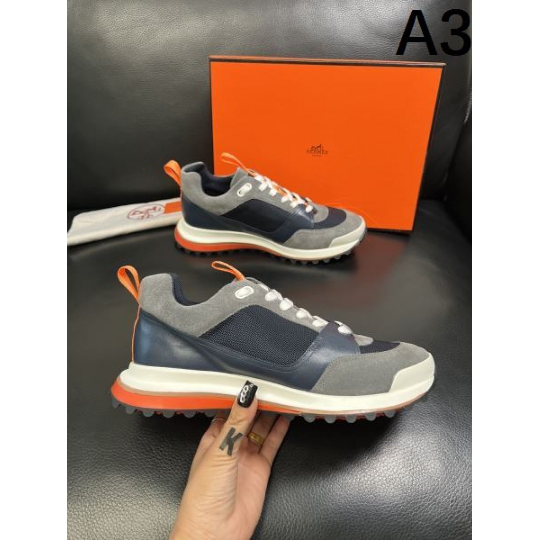  シンプル 上質 HERMES エルメス コピー スニーカー 端正 洗練