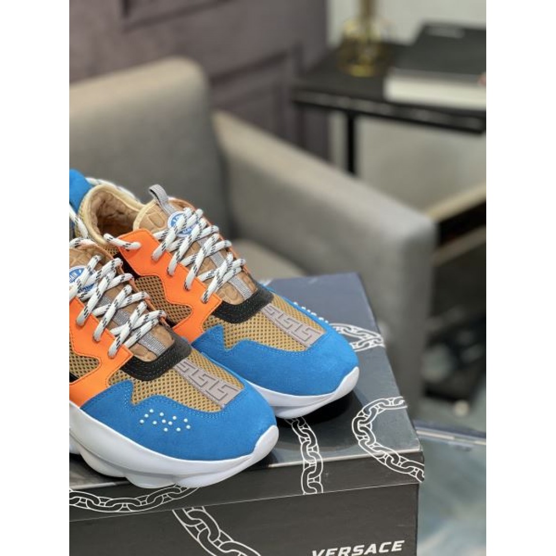 モダン 上質 VERSACE ヴェルサーチェ コピー スニーカー 大人向け エレガント