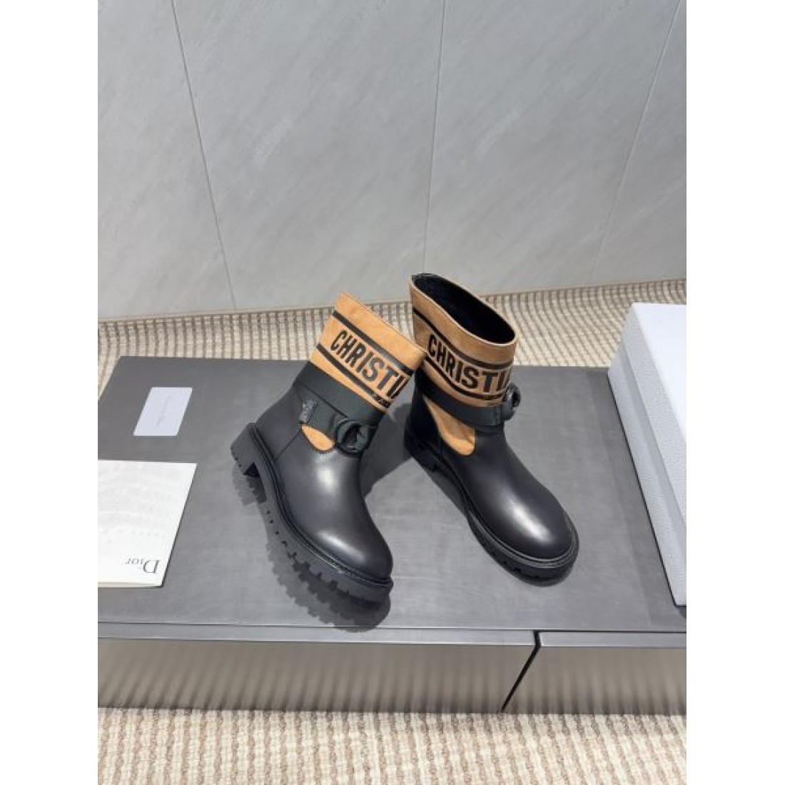 正統派 高品質 DIOR ディオール スーパーコピー ブーツ 上品 大人向け