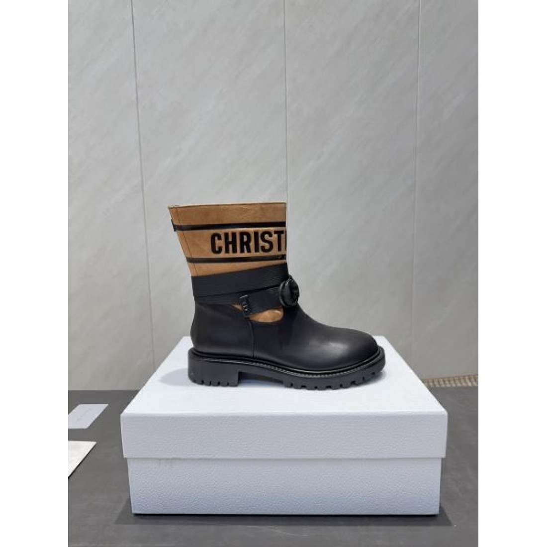 正統派 高品質 DIOR ディオール スーパーコピー ブーツ 上品 大人向け