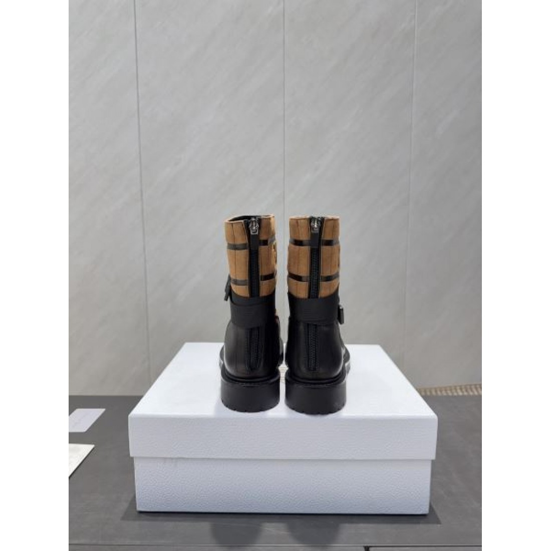 正統派 高品質 DIOR ディオール スーパーコピー ブーツ 上品 大人向け