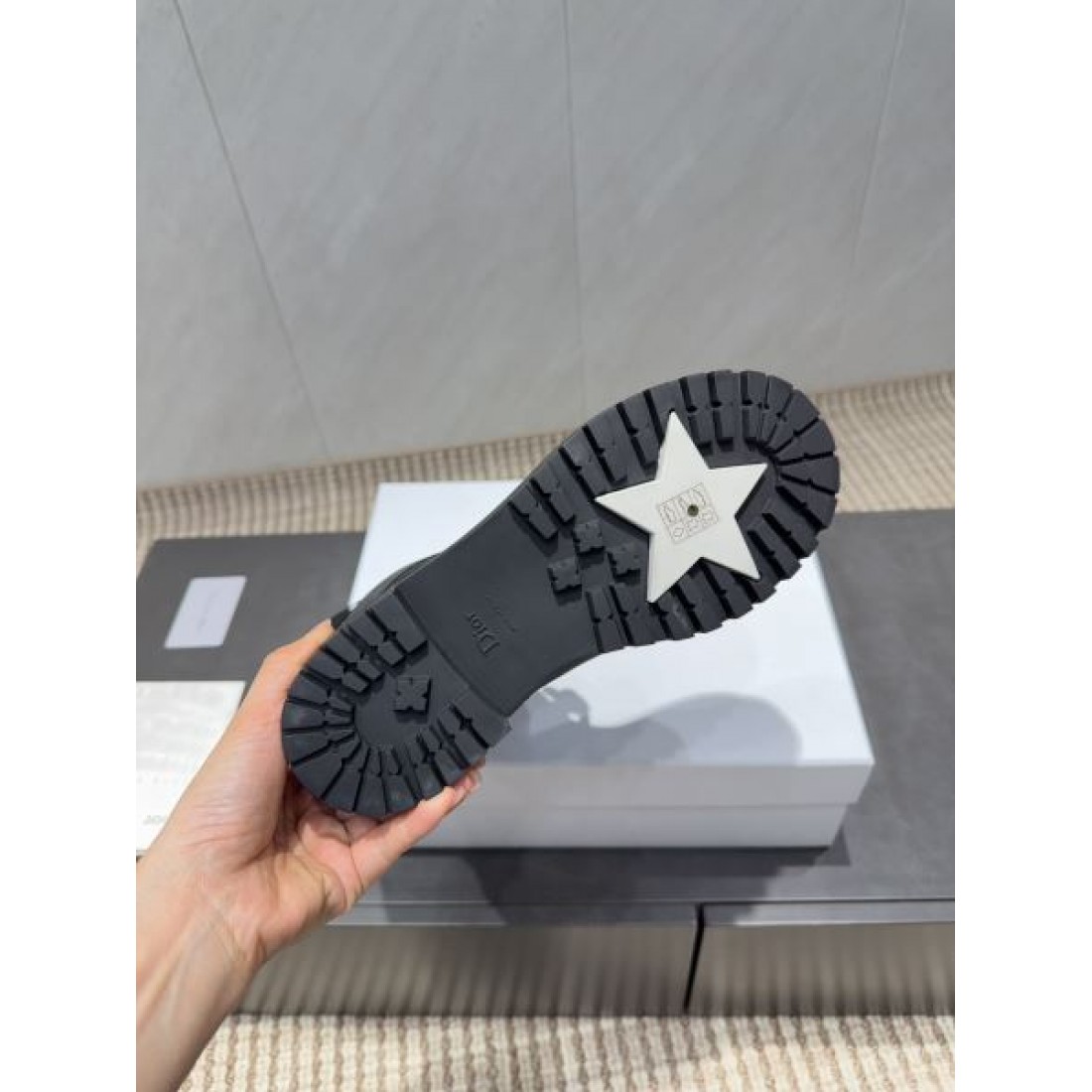 モダン 上質 DIOR ディオール スーパーコピー ブーツ 洗練 高級感