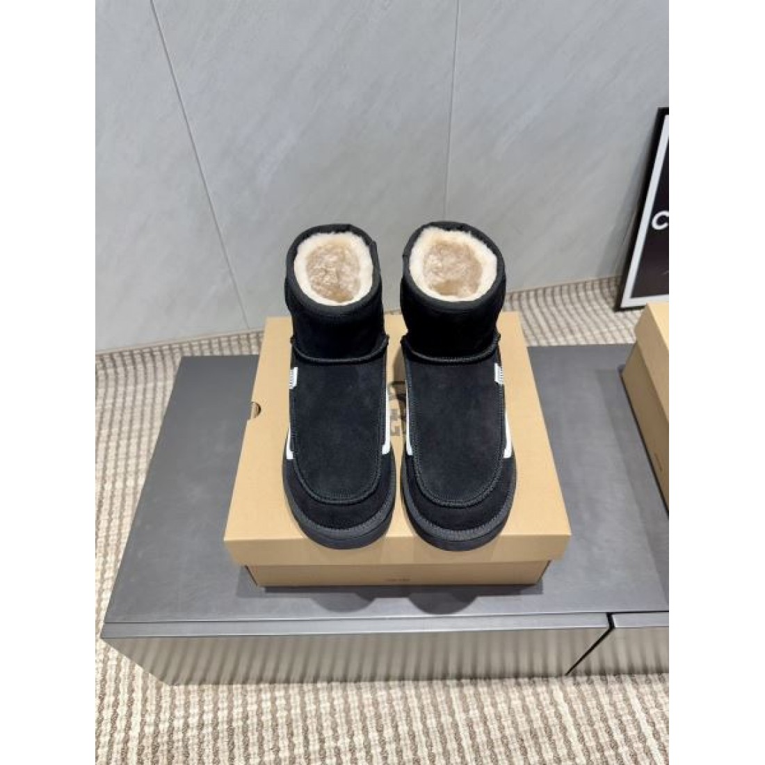 ムートンブーツ ショート丈 ボアライニング 防寒ブーツ デイリー主力 あったか UGG アグ コピー ブーツ レディース 人気モデル