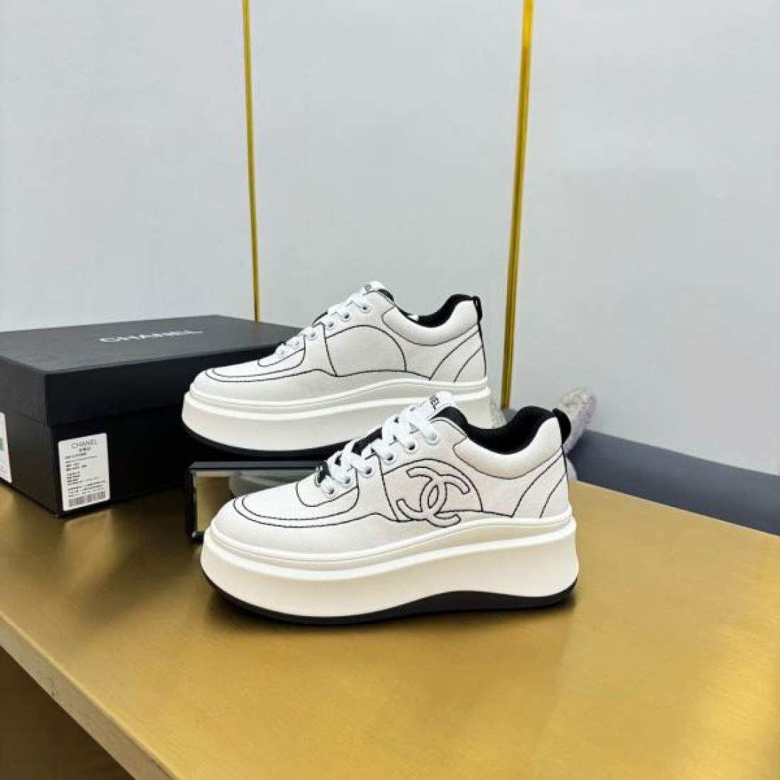 洗練 上質 CHANEL シャネル コピー カジュアルシューズ 大人向け 定評