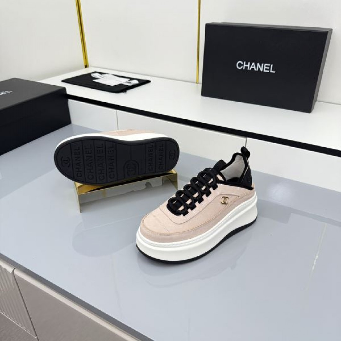 シンプル 上質 CHANEL シャネル コピー カジュアルシューズ 洗練 大人向け