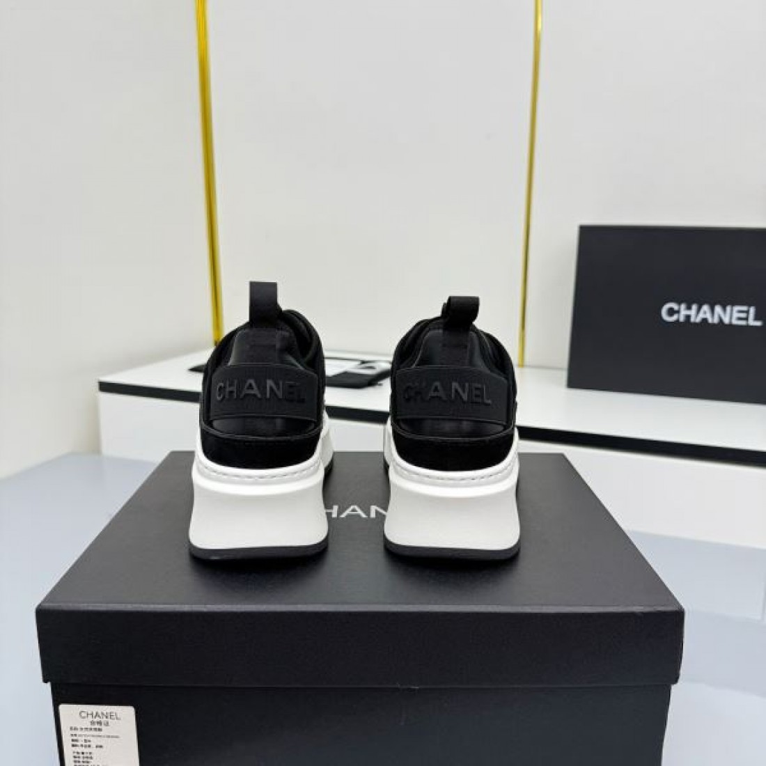 上品 クラシック CHANEL シャネル コピー カジュアルシューズ 気品 高級感