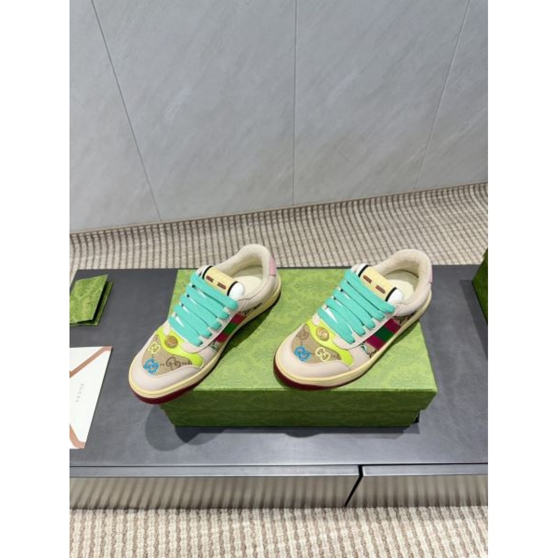 上品 高級感 GUCCI グッチ コピー カジュアルシューズ 洗練 定番