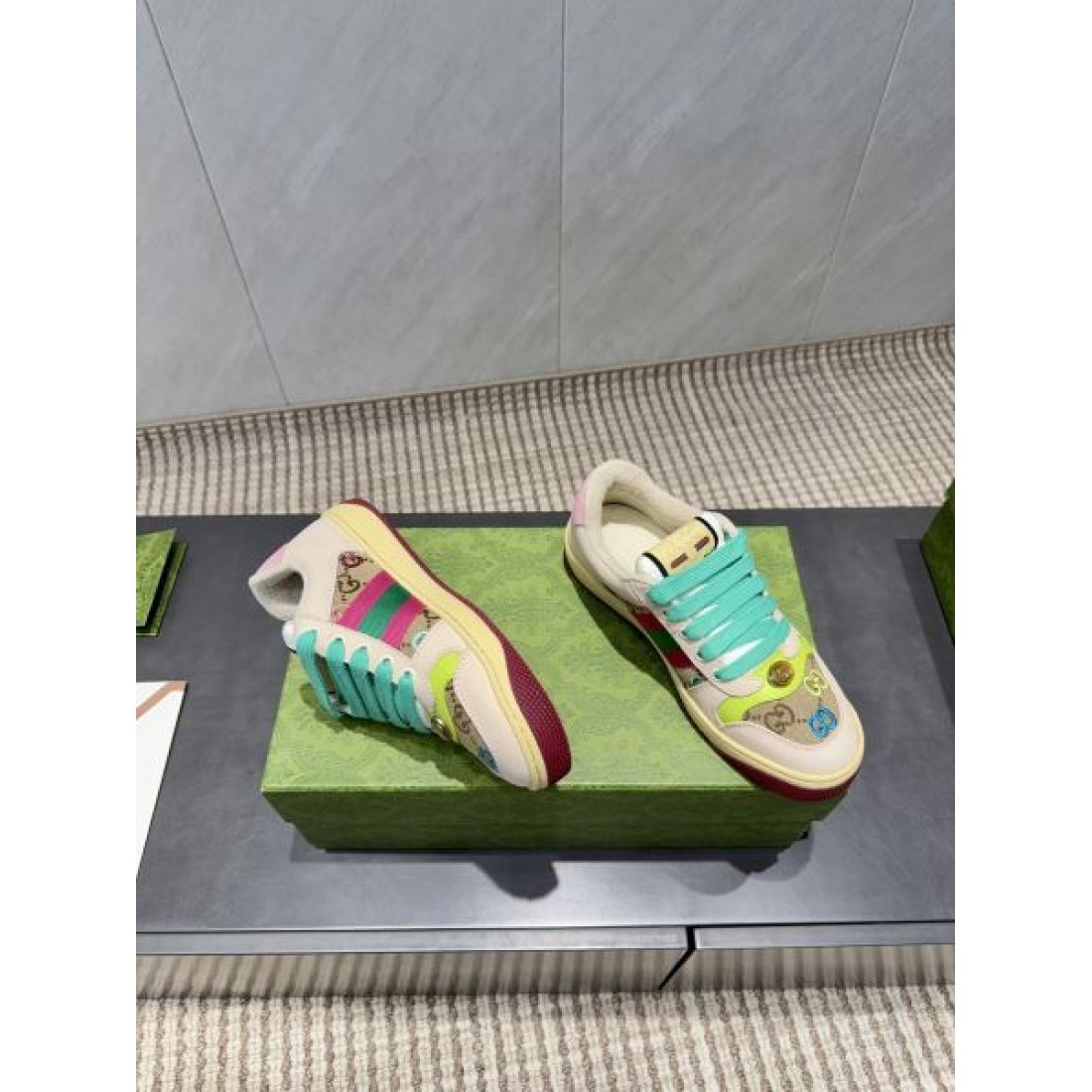 上品 高級感 GUCCI グッチ コピー カジュアルシューズ 洗練 定番