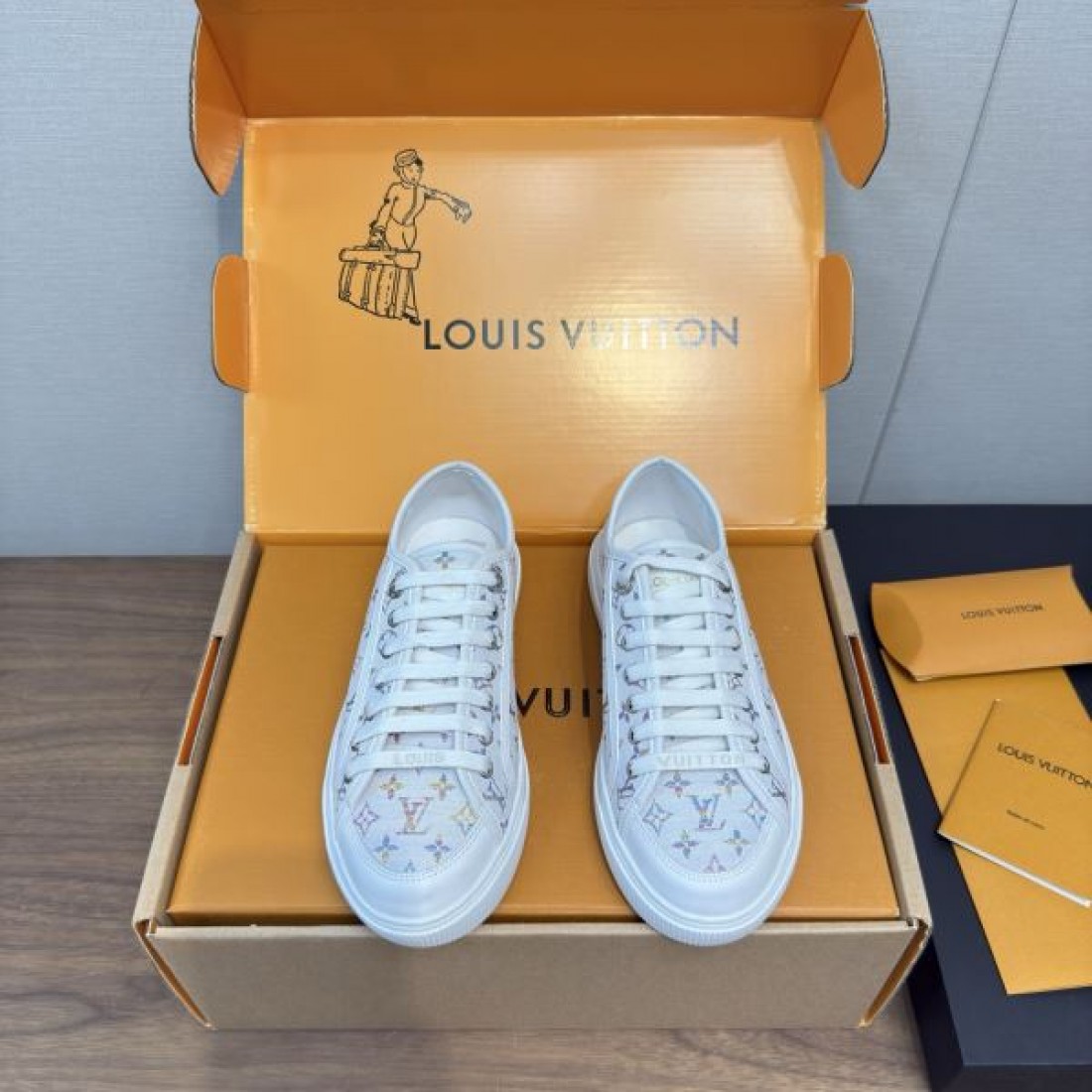 ラグジュアリー 王道 LOUIS VUITTON ルイヴィトン コピー カジュアルシューズ 上品 人気