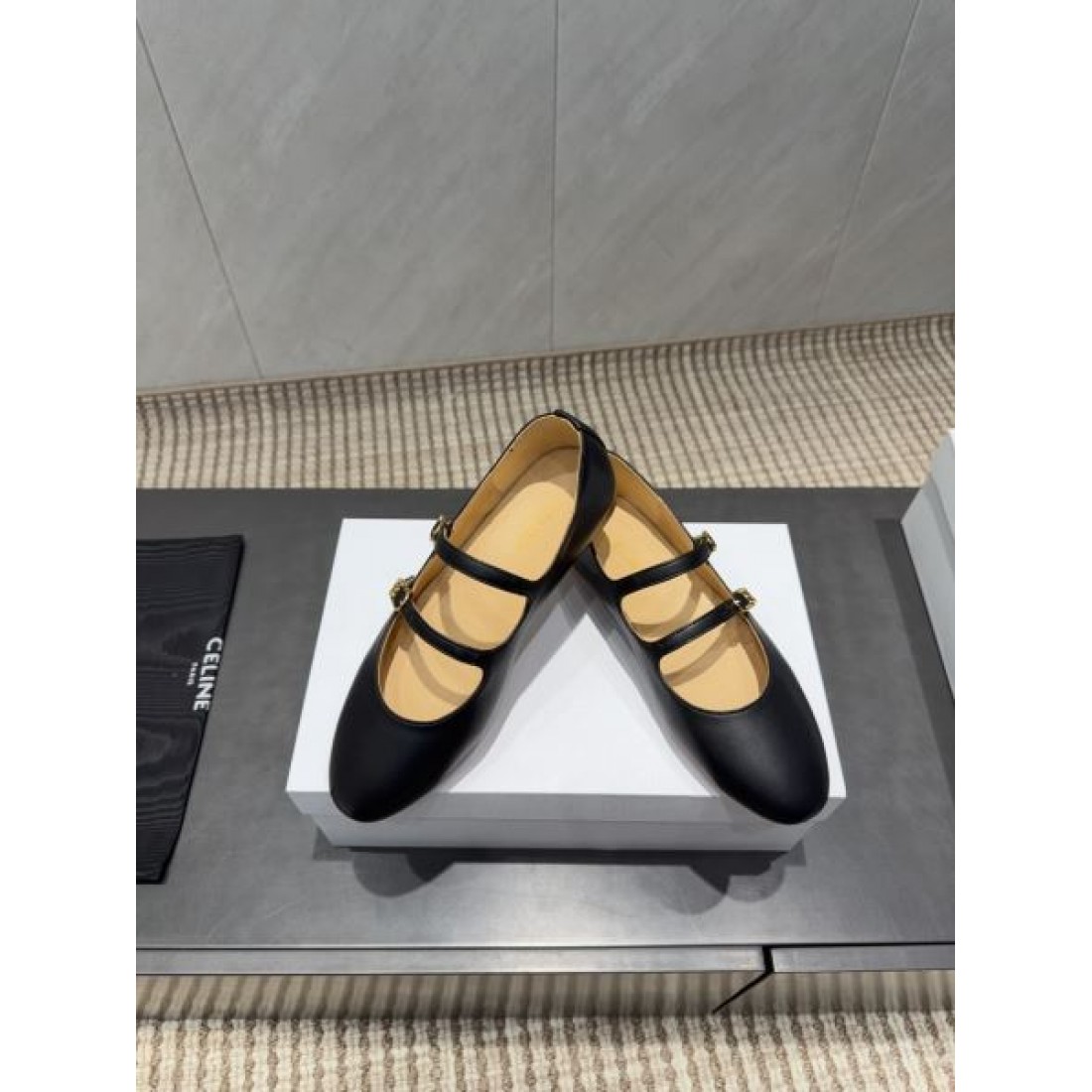 ミニマル 上質 CELINE セリーヌ コピー ハイヒール 洗練 大人向け