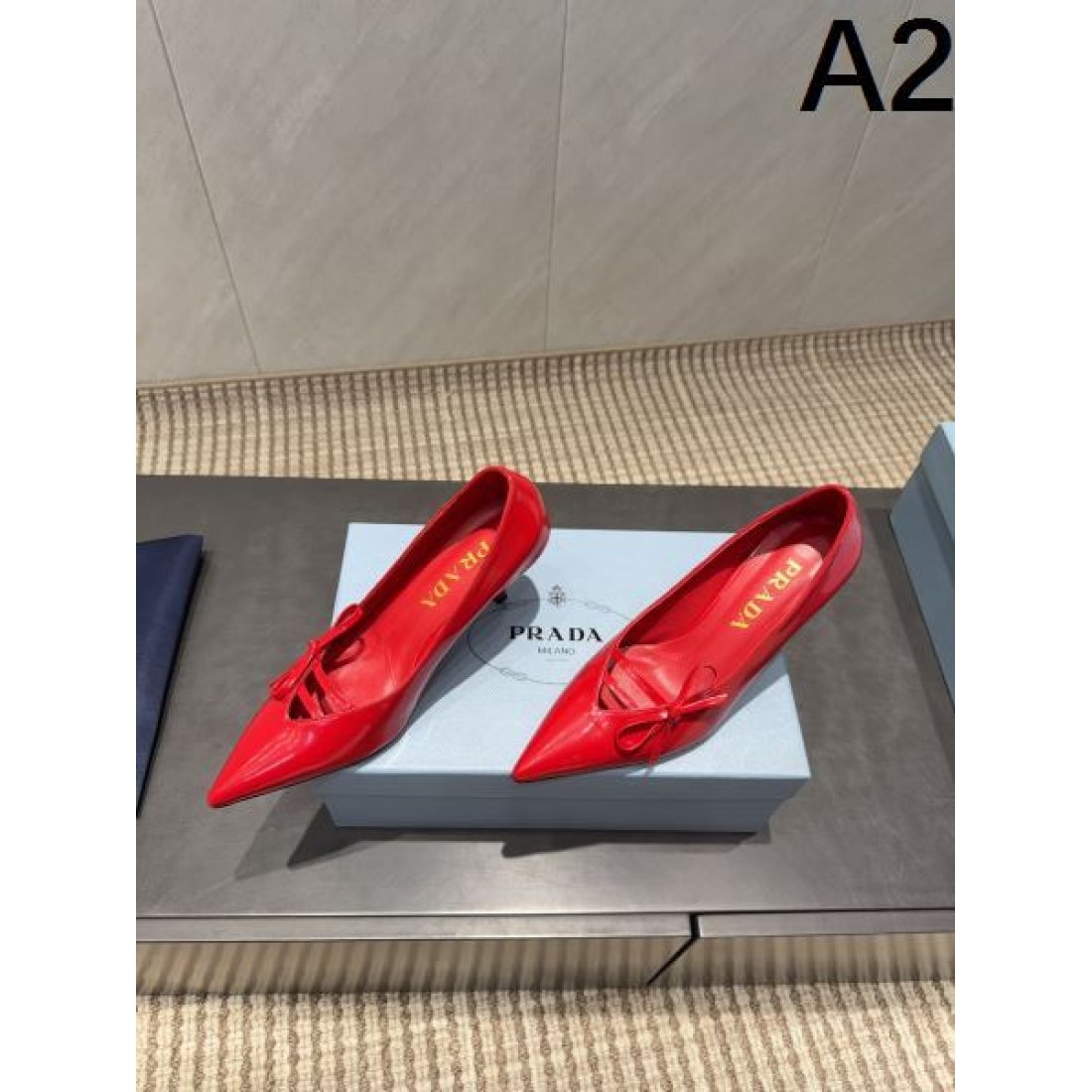  エレガント 上質 PRADA プラダ コピー ハイヒール 洗練 高級感