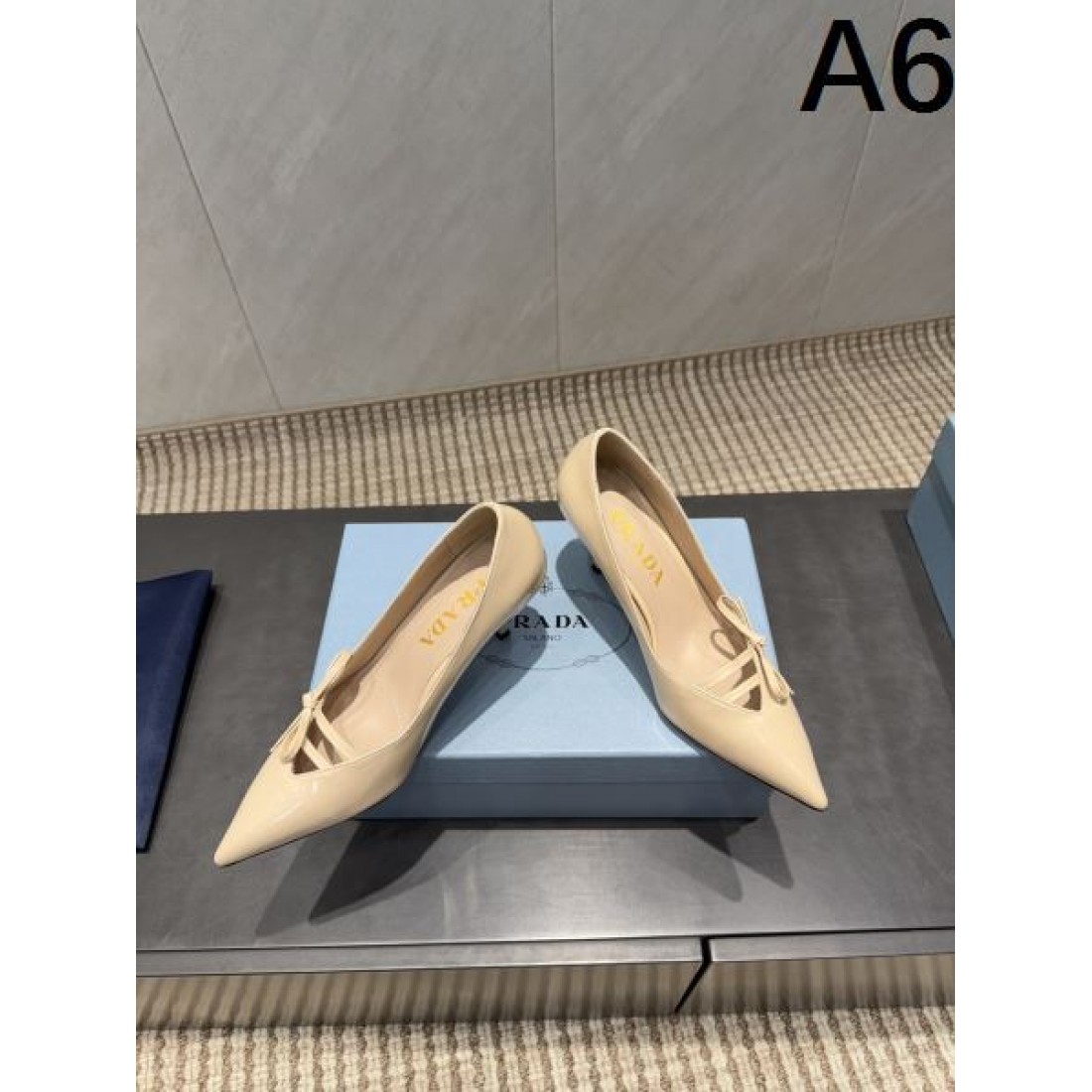  エレガント 上質 PRADA プラダ コピー ハイヒール 洗練 高級感