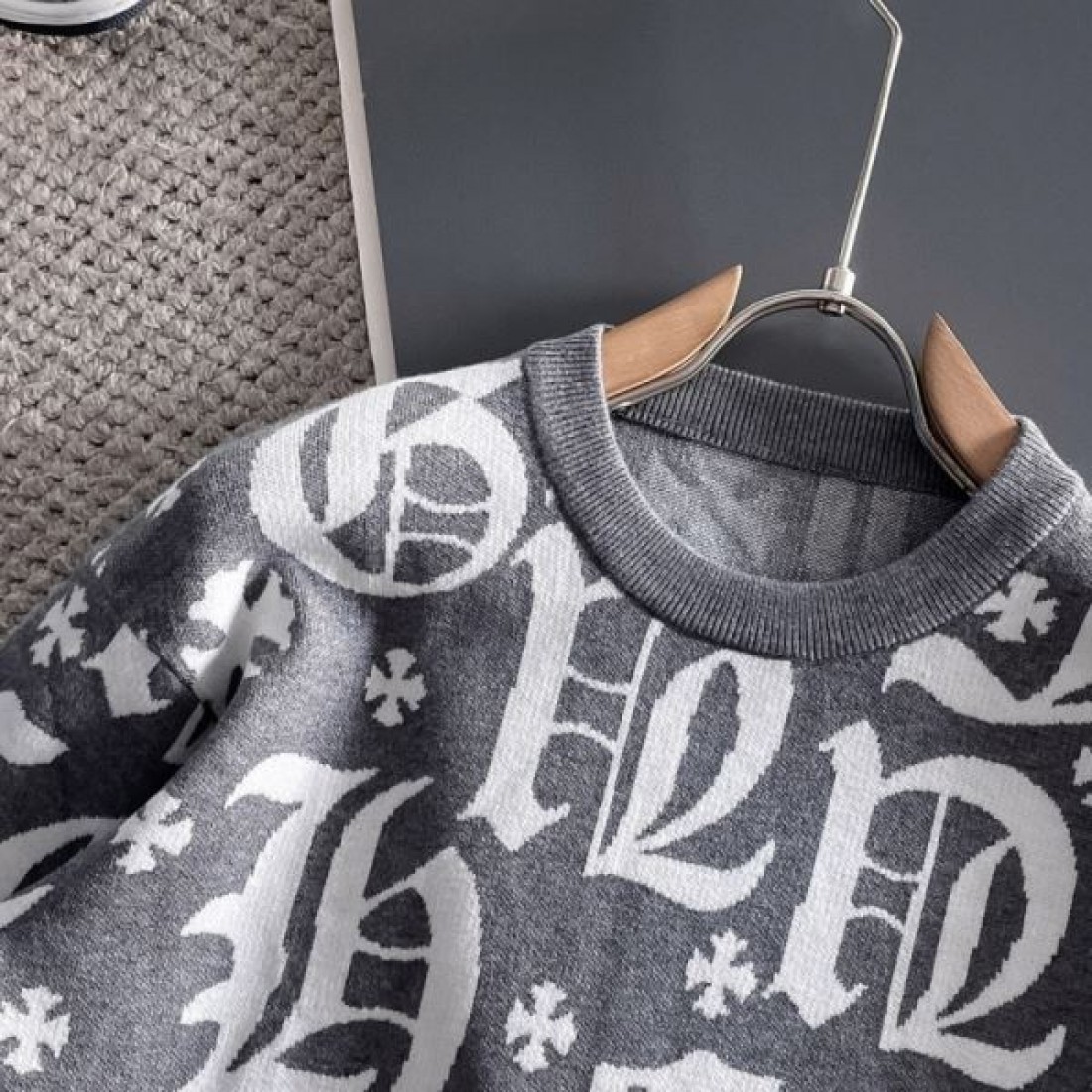  ハード 重厚感 個性派 CHROME HEARTS クロムハーツ コピー セーター 存在感抜