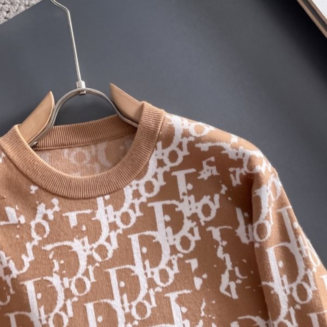 優雅 クラシカル 気品 DIOR ディオール コピー セーター 定番 大人っぽい 上質