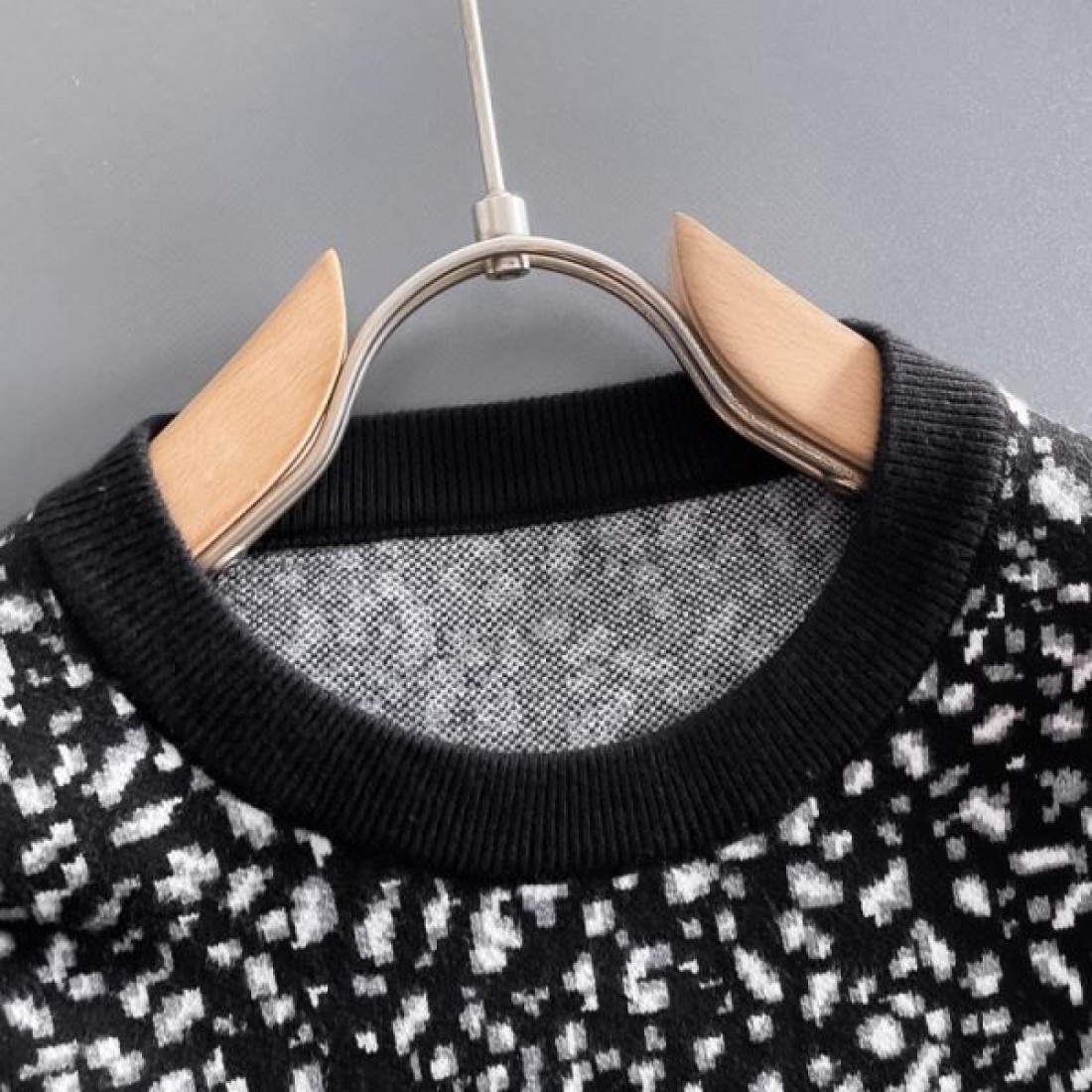 モード感 派手 高級感 GUCCI グッチ コピー セーター 主役級 デザイン性 人気