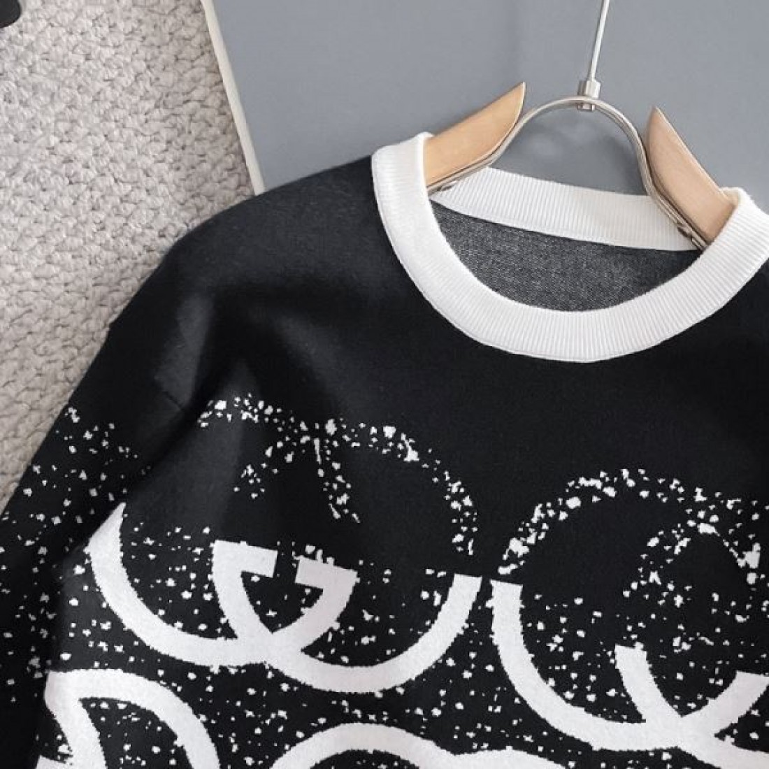  華やか トレンド 個性派 GUCCI グッチ コピー セーター インパクト おしゃれ 注目