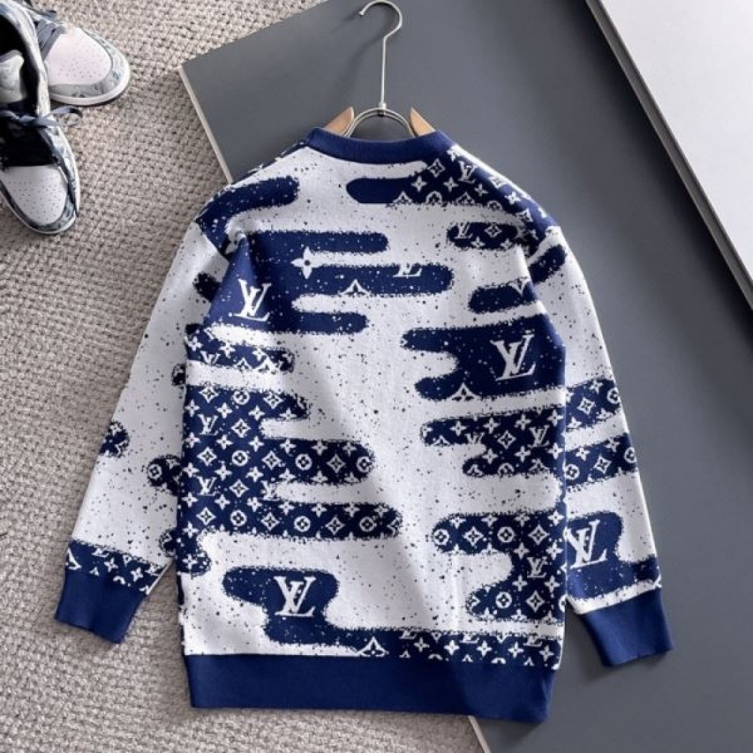 存在感 クラシック 格調 LOUIS VUITTON ルイヴィトン コピー セーター 高評価 上品