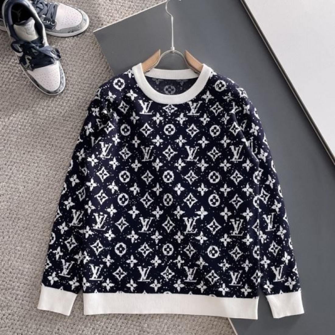 ラグジュアリー モダン 上質 LOUIS VUITTON ルイヴィトン コピー セーター 洗練