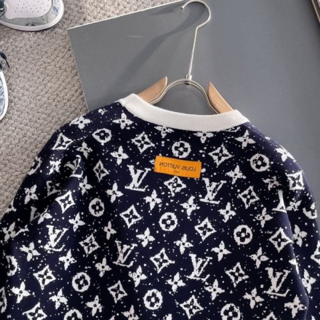  ラグジュアリー モダン 上質 LOUIS VUITTON ルイヴィトン コピー セーター 洗練 