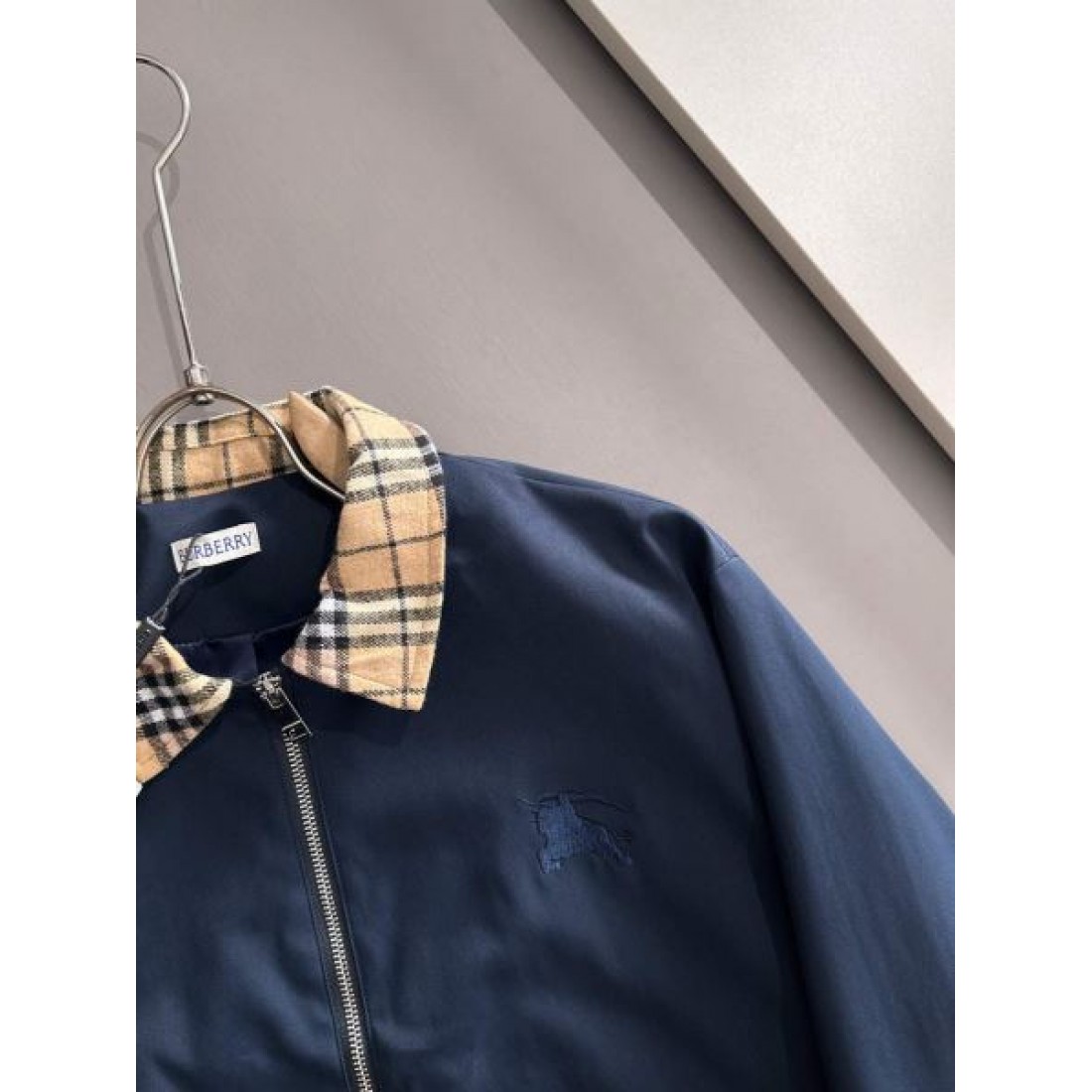 落ち着き 英国調 正統派 BURBERRY バーバリー コピー 上下セット 上質 大人向け