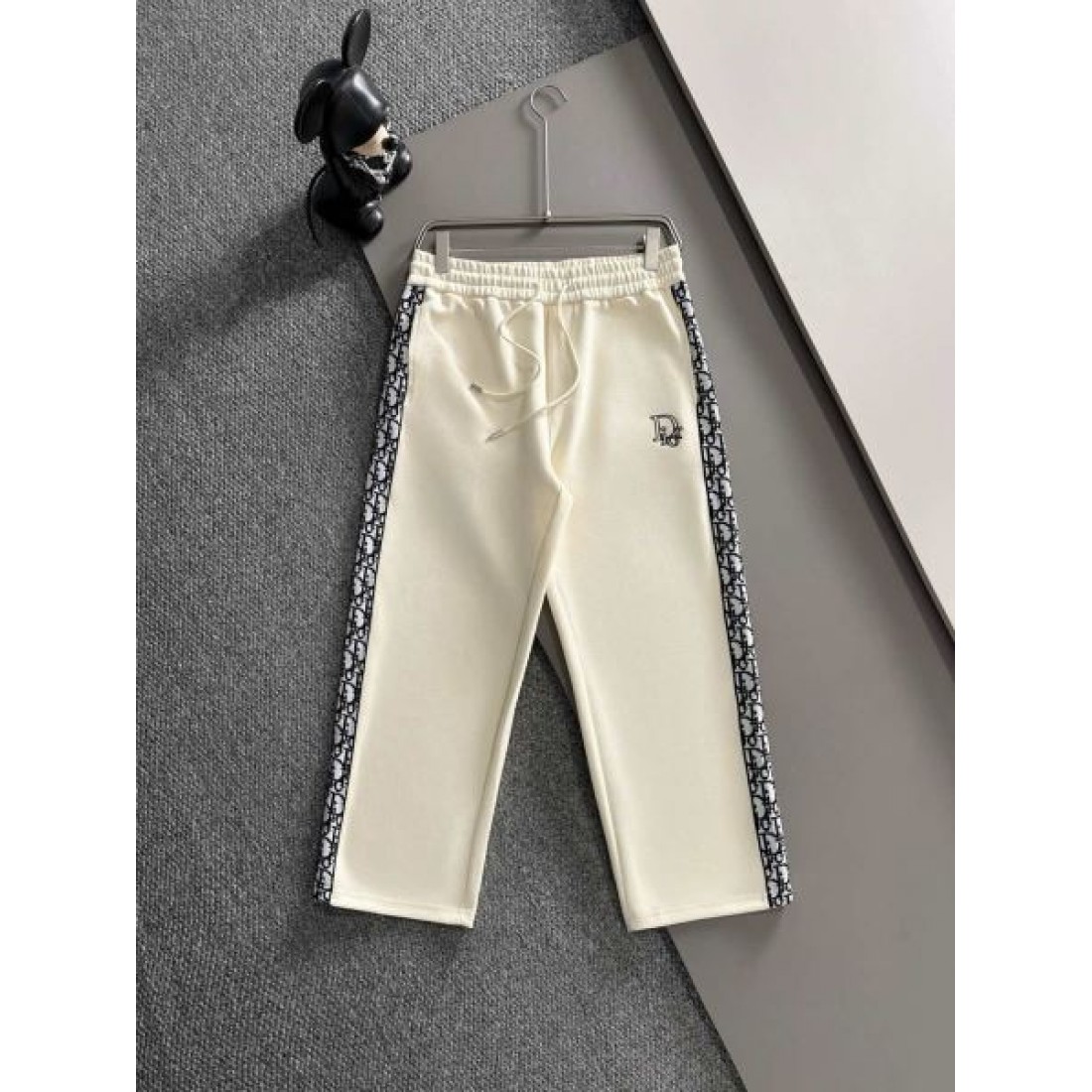 繊細 美シルエット 上質感 DIOR ディオール コピー 上下セット 洗練度高め 上品