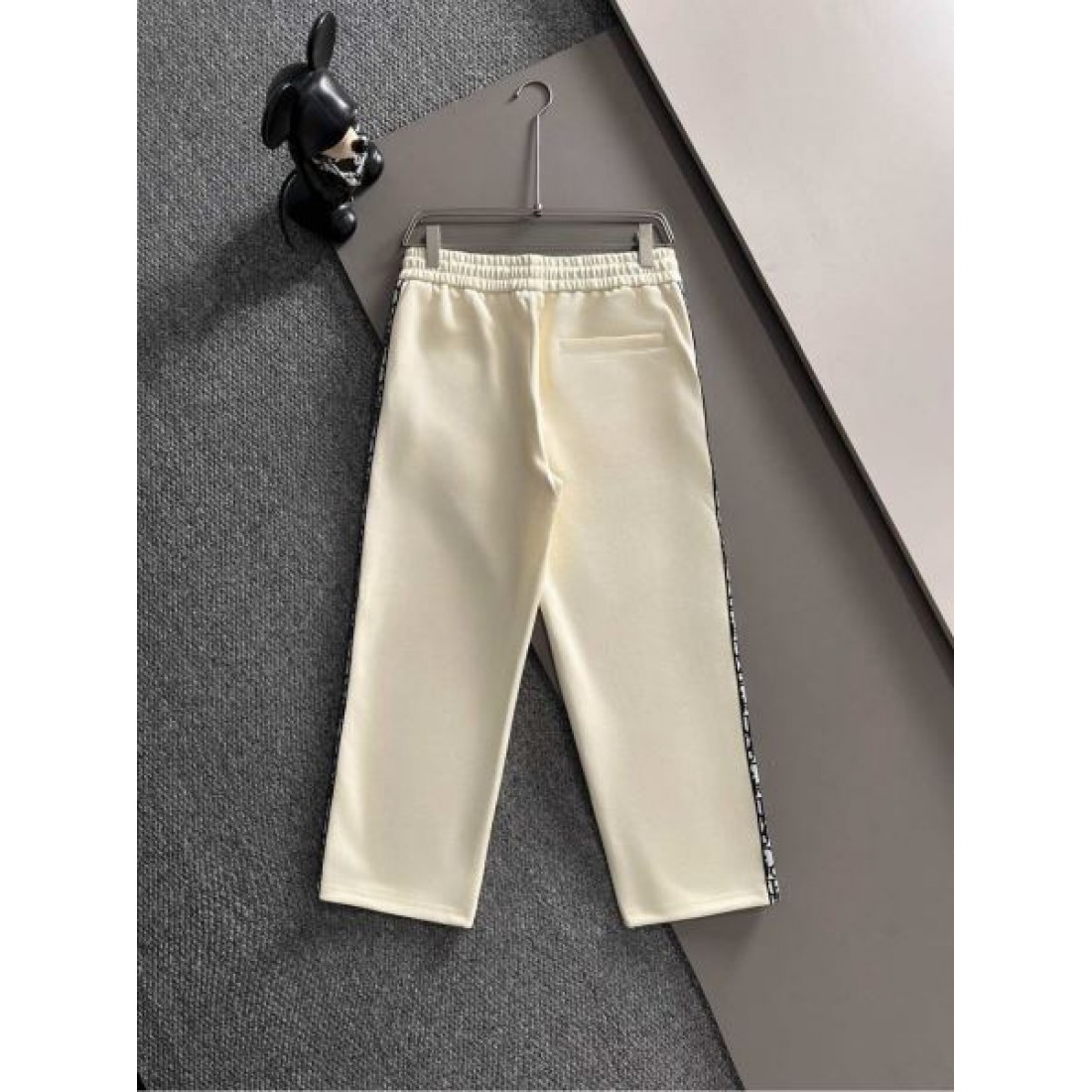 繊細 美シルエット 上質感 DIOR ディオール コピー 上下セット 洗練度高め 上品