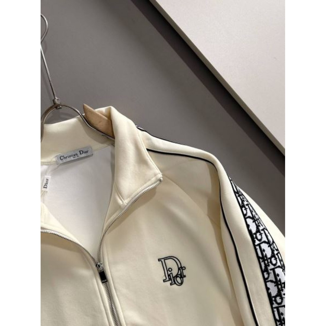 繊細 美シルエット 上質感 DIOR ディオール コピー 上下セット 洗練度高め 上品