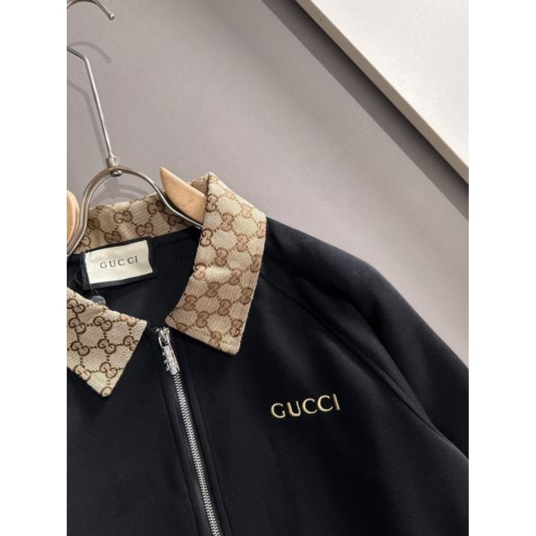 大胆 モード 派手 GUCCI グッチ コピー 上下セット 差別化 インパクト 注目度