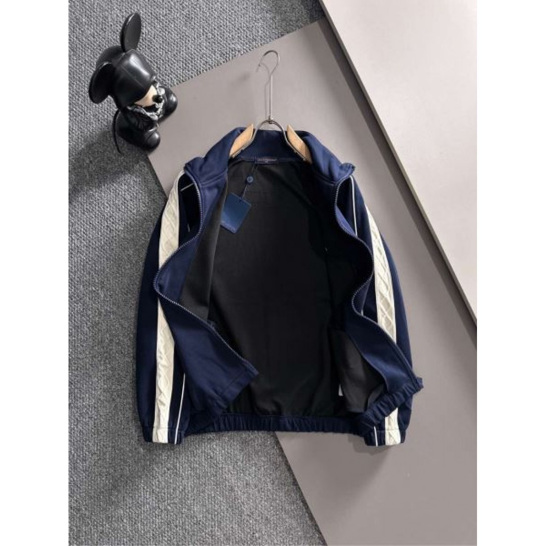 存在感 格上げ クール LOUIS VUITTON ルイヴィトン コピー 上下セット 万能 ハイセンス 