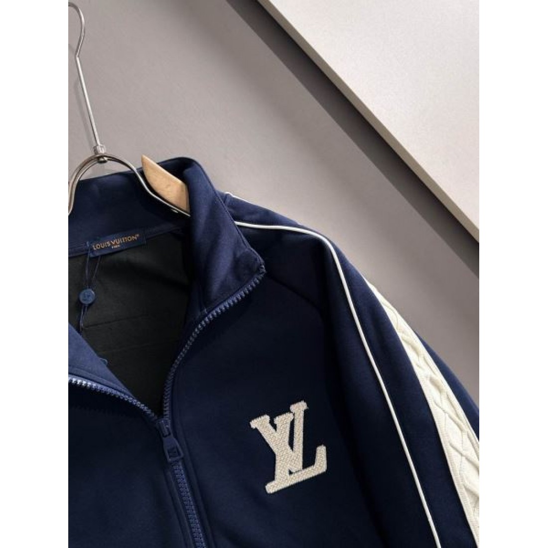 存在感 格上げ クール LOUIS VUITTON ルイヴィトン コピー 上下セット 万能 ハイセンス 