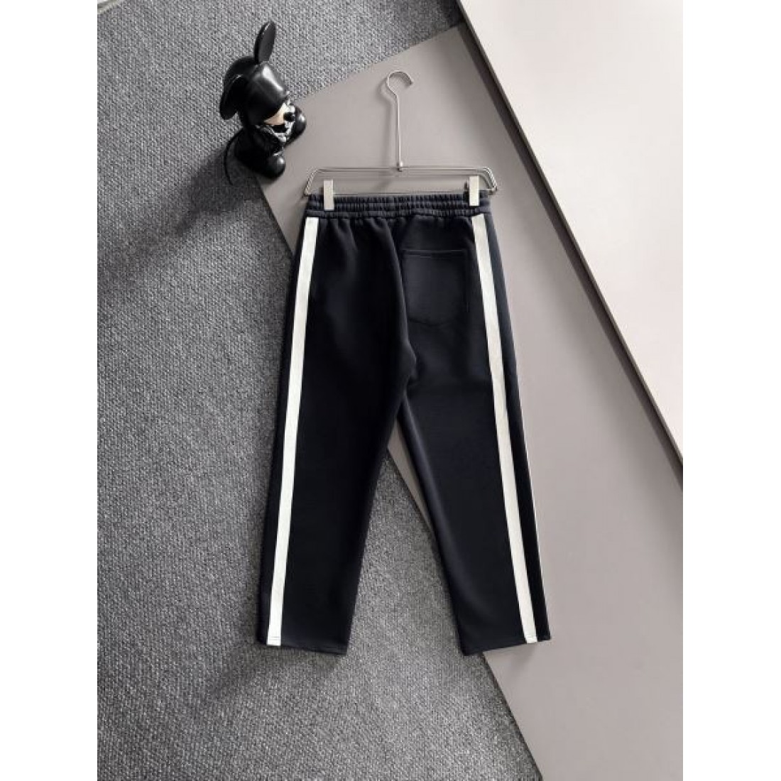 都会的 エレガント 精巧 LOUIS VUITTON ルイヴィトン コピー 上下セット 希少