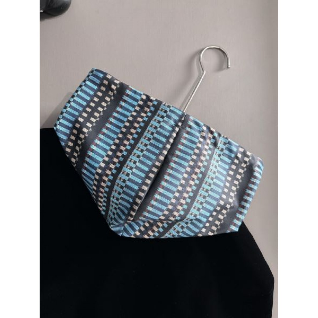 高級感 モダン 洗練 LOUIS VUITTON ルイヴィトン コピー 上下セット 定番 