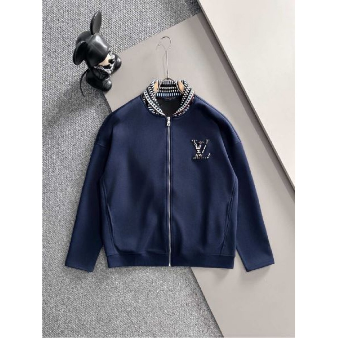 ラグジュアリー 正規品 LOUIS VUITTON ルイヴィトン コピー 上下セット 高品質 人気